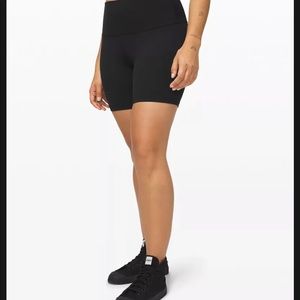 Lululemon Align biker 6” size 6